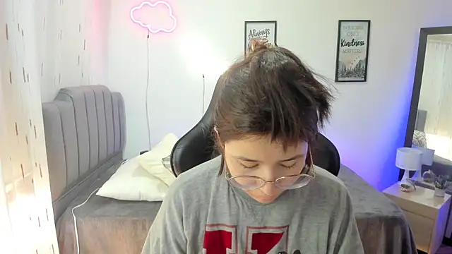 Snapshot of Amy_joones chatting on 17, 3, 2025 Amy joones online show from 17, 3, 2025