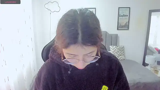 Snapshot of Amy_joones chatting on 11, 9, 2025 Amy joones online show from 11, 9, 2025