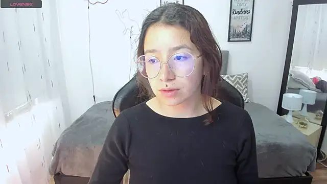 Snapshot of Amy_joones chatting on 13, 9, 2025 Amy joones online show from 13, 9, 2025