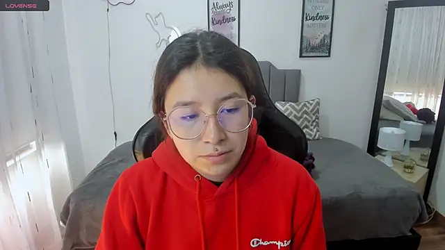 Snapshot of Amy_joones chatting on 4, 10, 2025 Amy joones online show from 4, 10, 2025