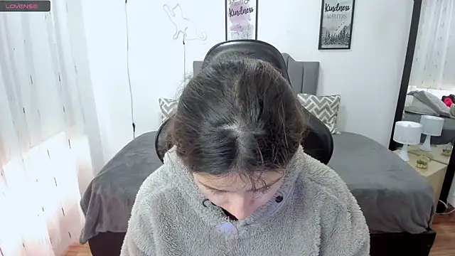 Snapshot of Amy_joones chatting on 16, 10, 2025 Amy joones online show from 16, 10, 2025