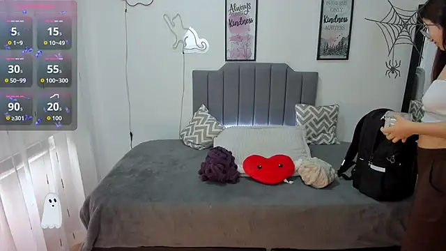 Snapshot of Amy_joones chatting on 20, 10, 2025 Amy joones online show from 20, 10, 2025