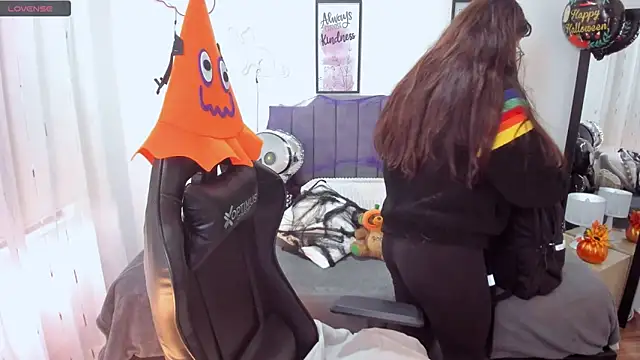 Snapshot of Amy_joones chatting on 24, 10, 2025 Amy joones online show from 24, 10, 2025