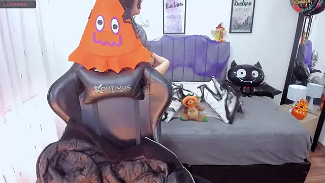 Snapshot of Amy_joones chatting on 25, 10, 2025 Amy joones online show from 25, 10, 2025