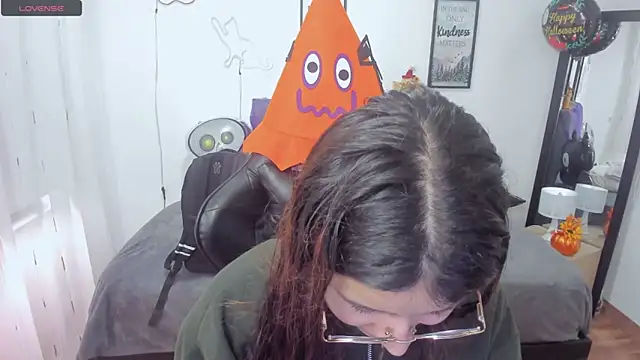 Snapshot of Amy_joones chatting on 29, 10, 2025 Amy joones online show from 29, 10, 2025