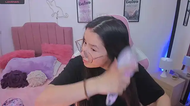 Snapshot of Amy_joones chatting on 15, 11, 2025 Amy joones online show from 15, 11, 2025