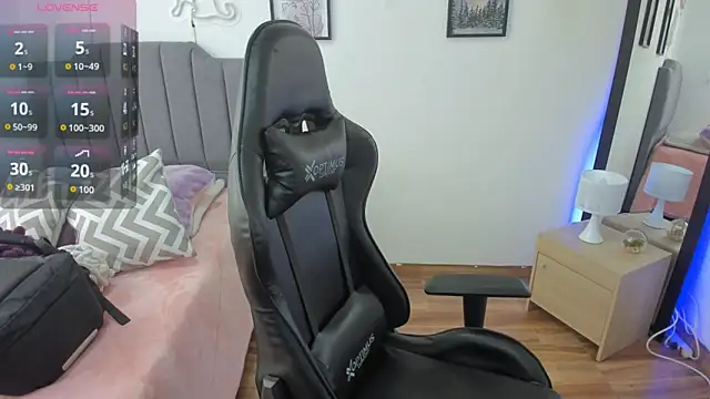 Snapshot of Amy_joones chatting on 17, 11, 2025 Amy joones online show from 17, 11, 2025