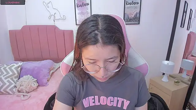 Snapshot of Amy_joones chatting on 22, 11, 2025 Amy joones online show from 22, 11, 2025