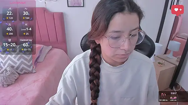 Snapshot of Amy_joones chatting on 2, 12, 2025 Amy joones online show from 2, 12, 2025