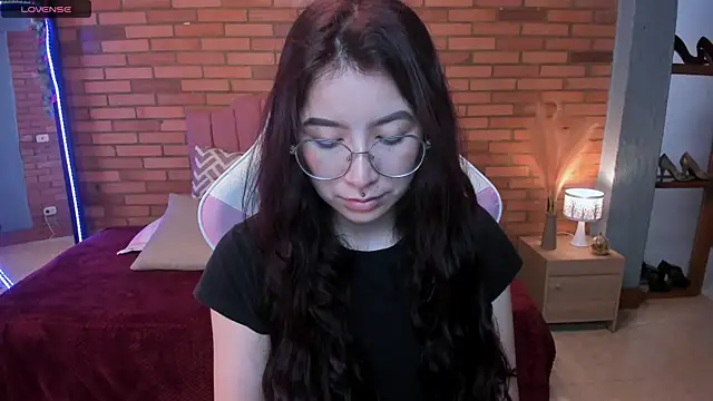 Snapshot of Amy_joones chatting on 10, 6, 2026 Amy joones online show from 10, 6, 2026