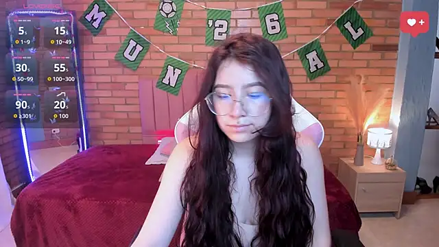 Snapshot of Amy_joones chatting on 23, 6, 2026 Amy joones online show from 23, 6, 2026
