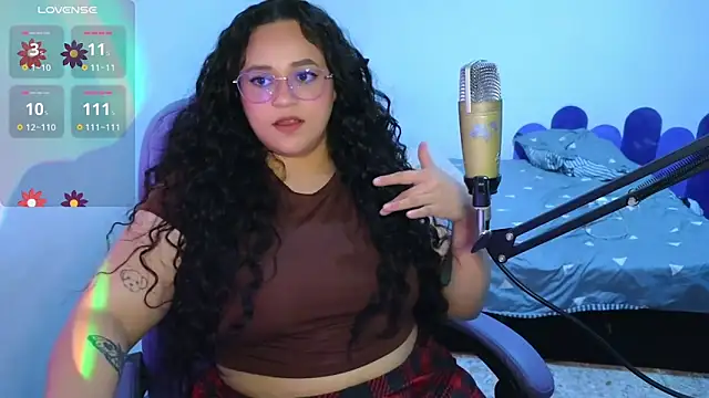 Luciernaga18 online show from 10, 4, 2026