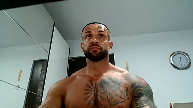 Snapshot of Magnificmuscles89 chatting on 30, 10, 2025 Magnificmuscles89 online show from 30, 10, 2025