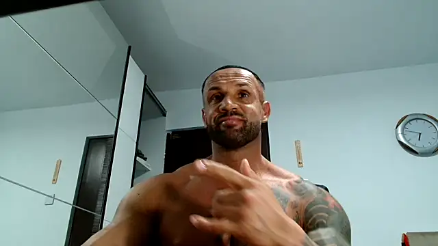 Snapshot of Magnificmuscles89 chatting on 13, 11, 2025 Magnificmuscles89 online show from 13, 11, 2025