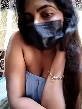 Snapshot of SLZAARA chatting on 10, 12, 2024 SLZAARA online show from 10, 12, 2024