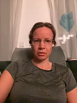 AnnikaRose online show from 5, 12, 2025