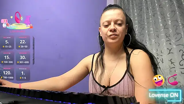 AdriannaLily online show from 8, 5, 2026