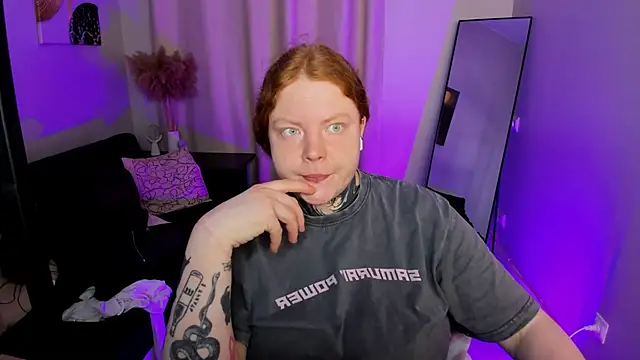 Cassie xKiss online show from 5, 4, 2026