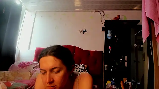 Sweet-Suck69 online show from 1, 12, 2025