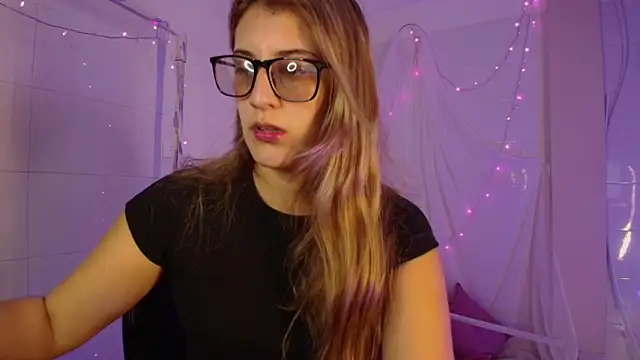 Giia paiige18 online show from 13, 2, 2026