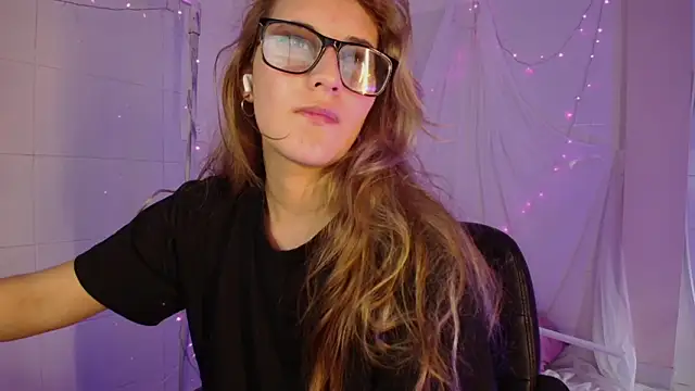 Giia paiige18 online show from 16, 2, 2026