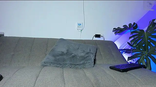 Snapshot of Christopher_Well chatting on 19, 12, 2024 Christopher Well online show from 19, 12, 2024