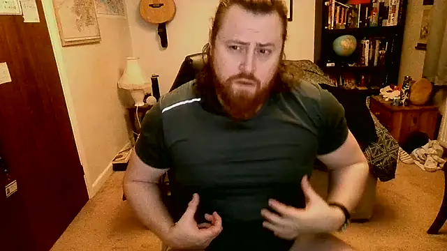 Snapshot of Hairy_Guy30 chatting on 10, 1, 2025 Hairy Guy30 online show from 10, 1, 2025