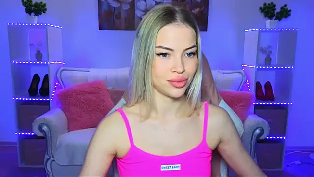 EmmyMills online show from 19, 10, 2025