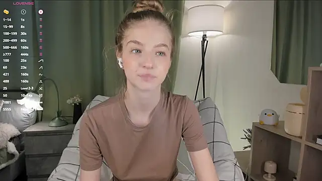 Snapshot of YuNabif chatting on 15, 10, 2025 YuNabif online show from 15, 10, 2025