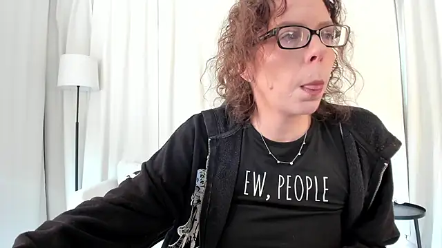 SaraDesirexo online show from 1, 4, 2026