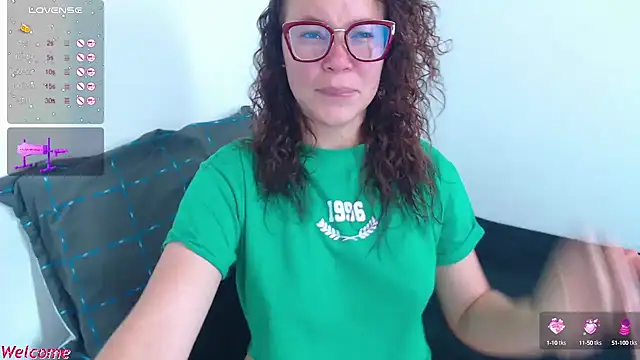 SharonR1 online show from 21, 9, 2025