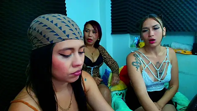 dannamomcerrat online show from 21, 1, 2025