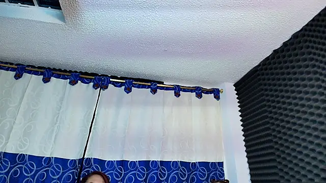 dannamomcerrat online show from 24, 1, 2025