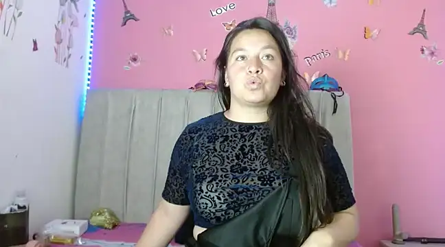 Snapshot of monickhot303av chatting on 14, 1, 2025 monickhot303av online show from 14, 1, 2025