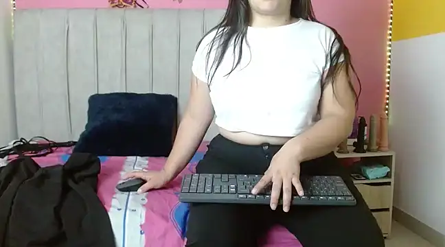 Snapshot of monickhot303av chatting on 17, 1, 2025 monickhot303av online show from 17, 1, 2025