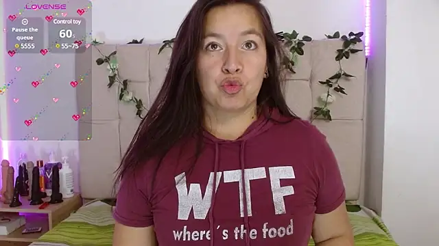 Snapshot of monickhot303av chatting on 16, 2, 2025 monickhot303av online show from 16, 2, 2025