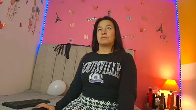 Snapshot of monickhot303av chatting on 12, 3, 2025 monickhot303av online show from 12, 3, 2025