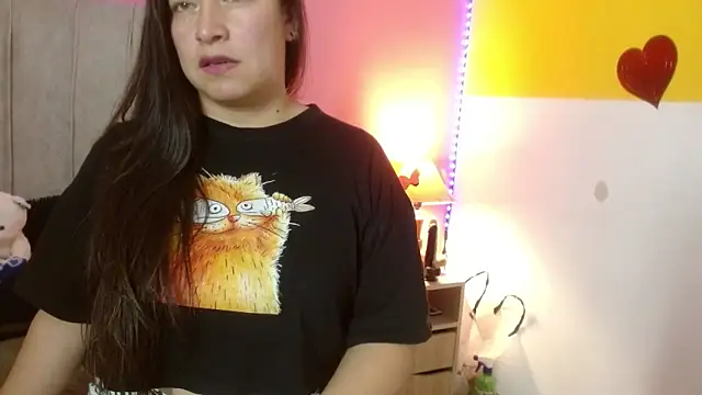 Snapshot of monickhot303av chatting on 11, 9, 2025 monickhot303av online show from 11, 9, 2025