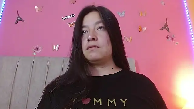 Snapshot of monickhot303av chatting on 5, 10, 2025 monickhot303av online show from 5, 10, 2025