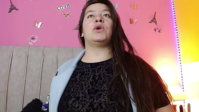 Snapshot of monickhot303av chatting on 8, 10, 2025 monickhot303av online show from 8, 10, 2025