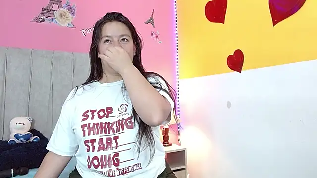 Snapshot of monickhot303av chatting on 19, 11, 2025 monickhot303av online show from 19, 11, 2025