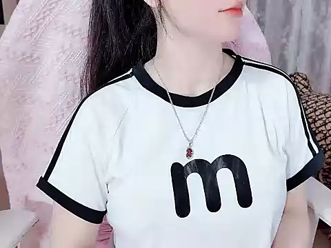 Snapshot of _Lygn__ chatting on 4, 11, 2025 Lygn online show from 4, 11, 2025