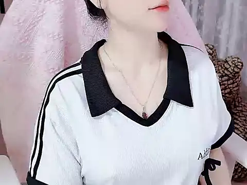 Snapshot of _Lygn__ chatting on 6, 11, 2025 Lygn online show from 6, 11, 2025