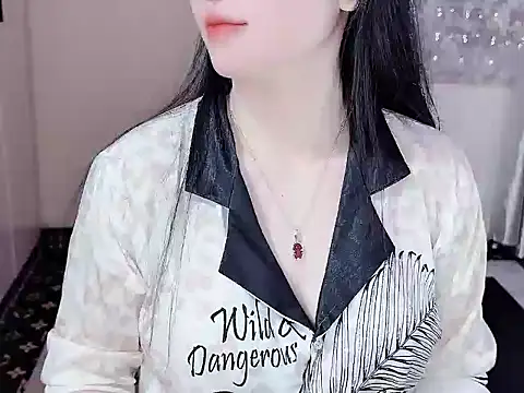 Snapshot of _Lygn__ chatting on 24, 11, 2025 Lygn online show from 24, 11, 2025