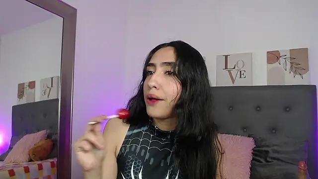 Snapshot of madisex_s chatting on 5, 3, 2026 madisex s online show from 5, 3, 2026