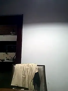 Snapshot of FemMom chatting on 5, 10, 2025 FemMom online show from 5, 10, 2025