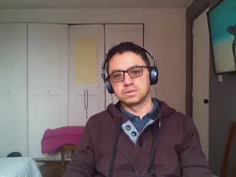 Snapshot of Diptongo chatting on 2, 12, 2025 Diptongo online show from 2, 12, 2025