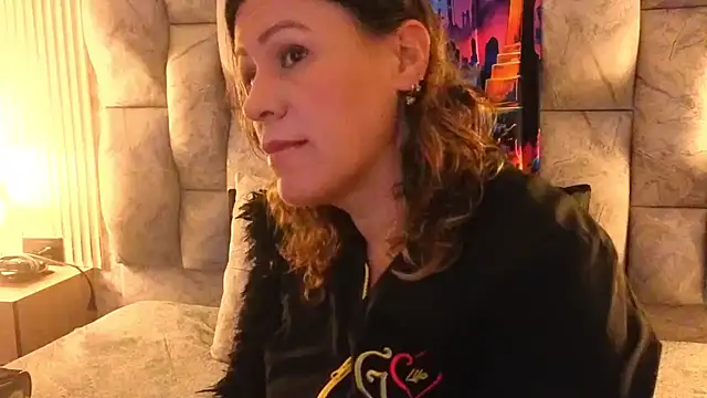 charlotte  G online show from 15, 10, 2025