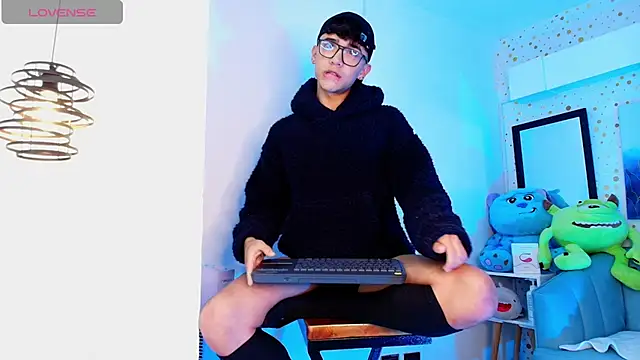 Niico Cruz online show from 2, 3, 2025