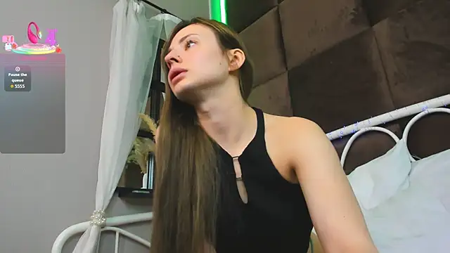 Snapshot of PollyMillees chatting on 24, 6, 2026 PollyMillees online show from 24, 6, 2026